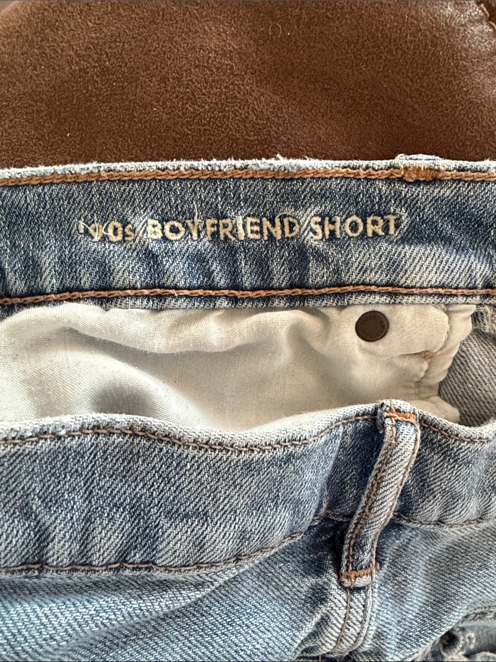 American Eagle Outfitters Light Blue ‘90’s Boyfriend Distressed Shorts Size 14